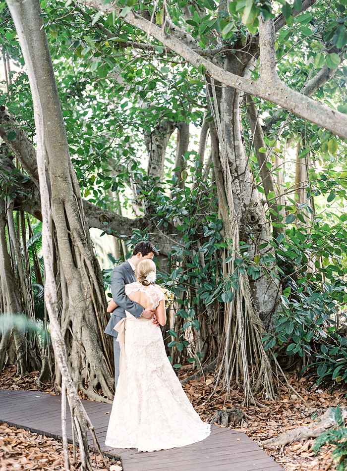 marie-selby-botanical-garden-sarasota-film-wedding-photography-007.jpg