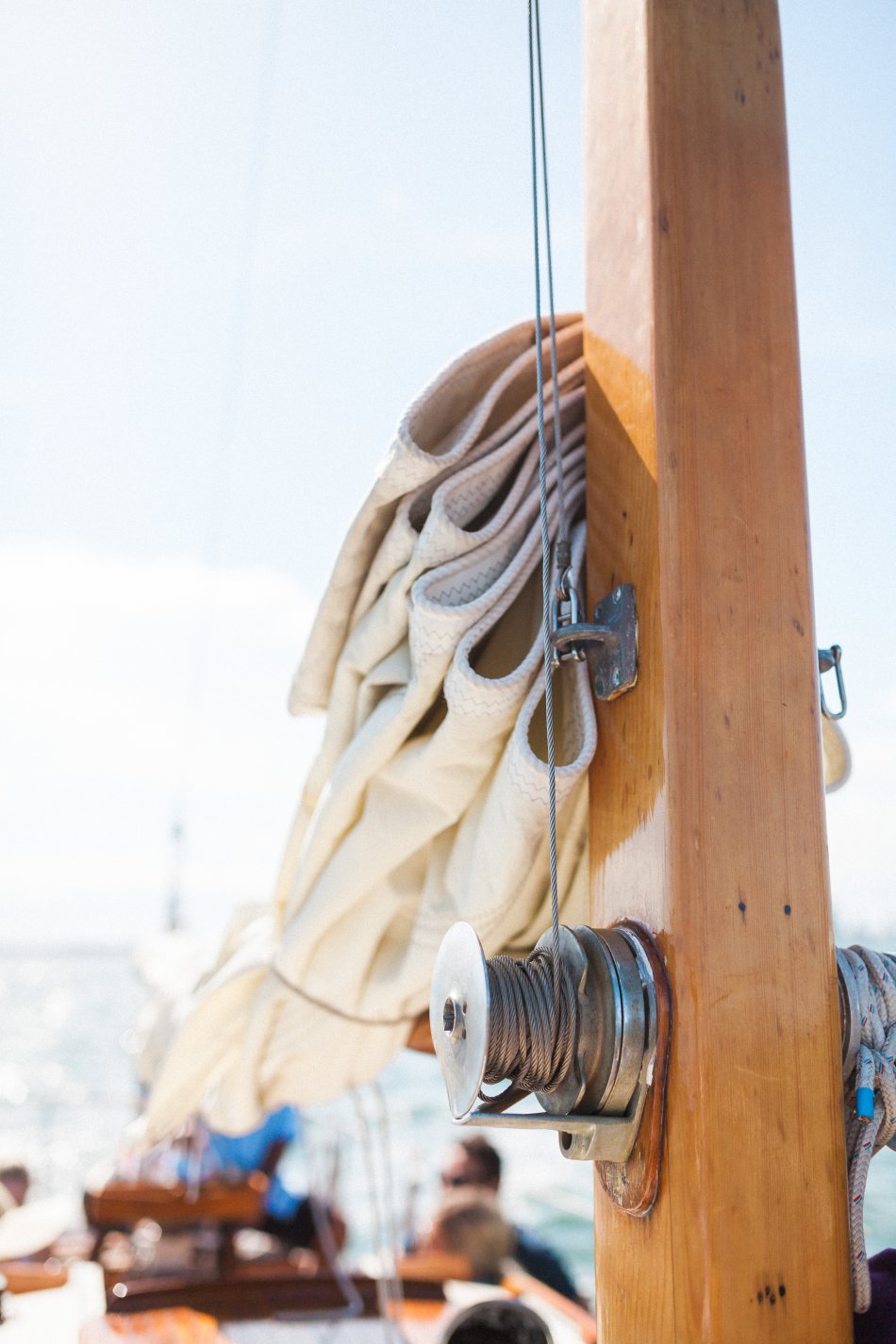 naples-luxury-sailing-engagement-photography-nautical-sailboat-engagement_1107.jpg