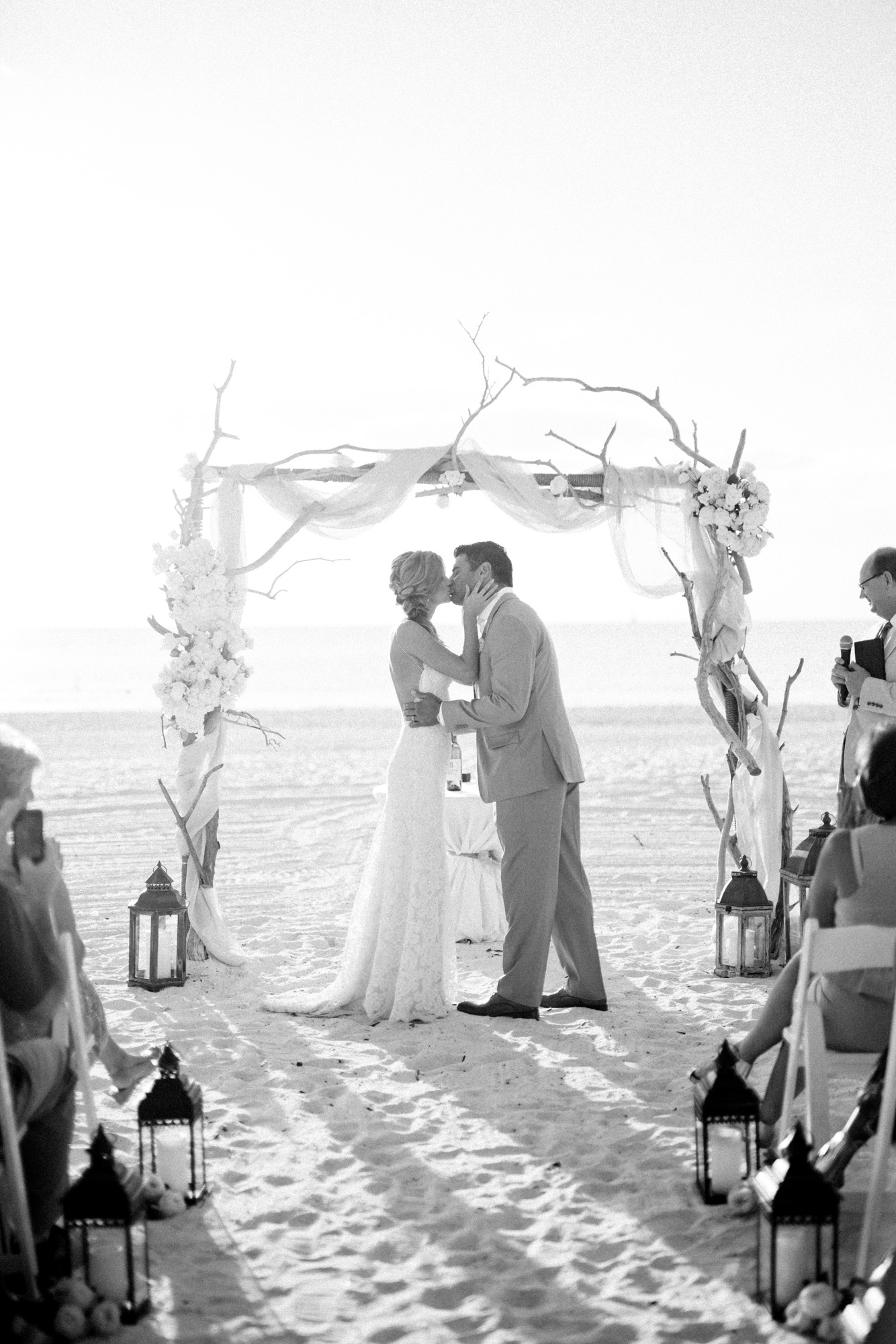 marco-beach-ocean-resort-naples-florida-wedding-photographer-hunter-ryan-photo-05734.jpg