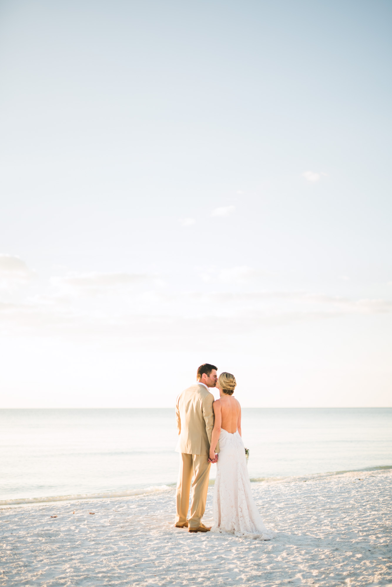 marco-beach-ocean-resort-naples-florida-wedding-photographer-hunter-ryan-photo-05924.jpg