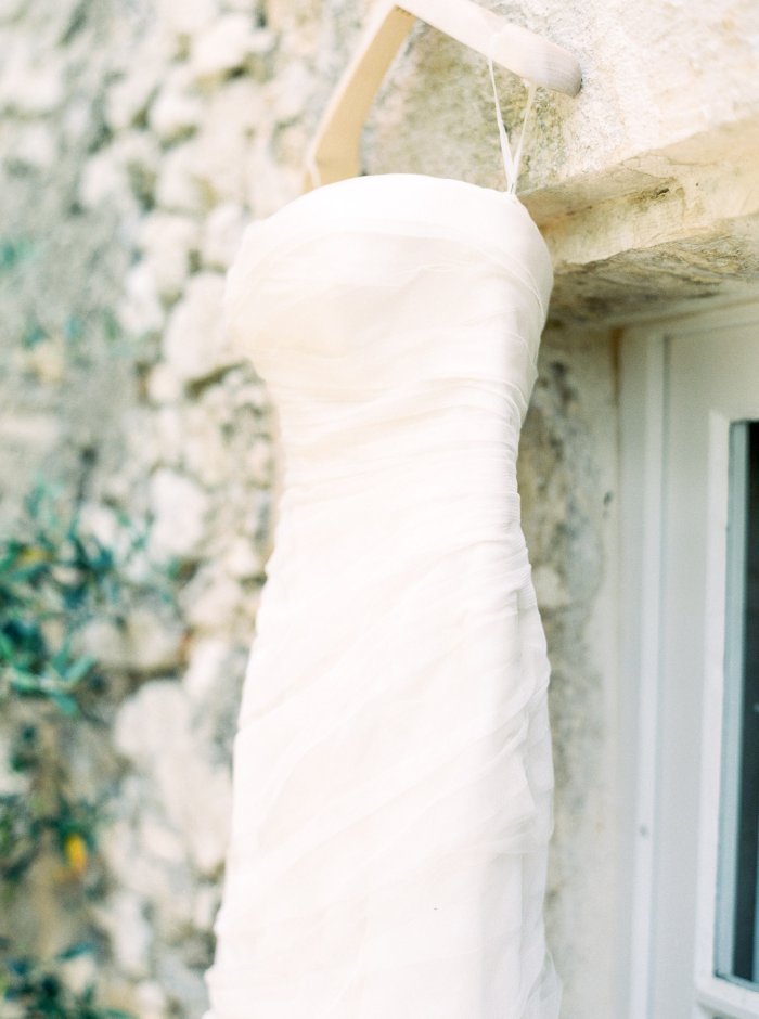 mas-de-la-rose-provence-france-destination-film-wedding-photographer-4555_06.jpg
