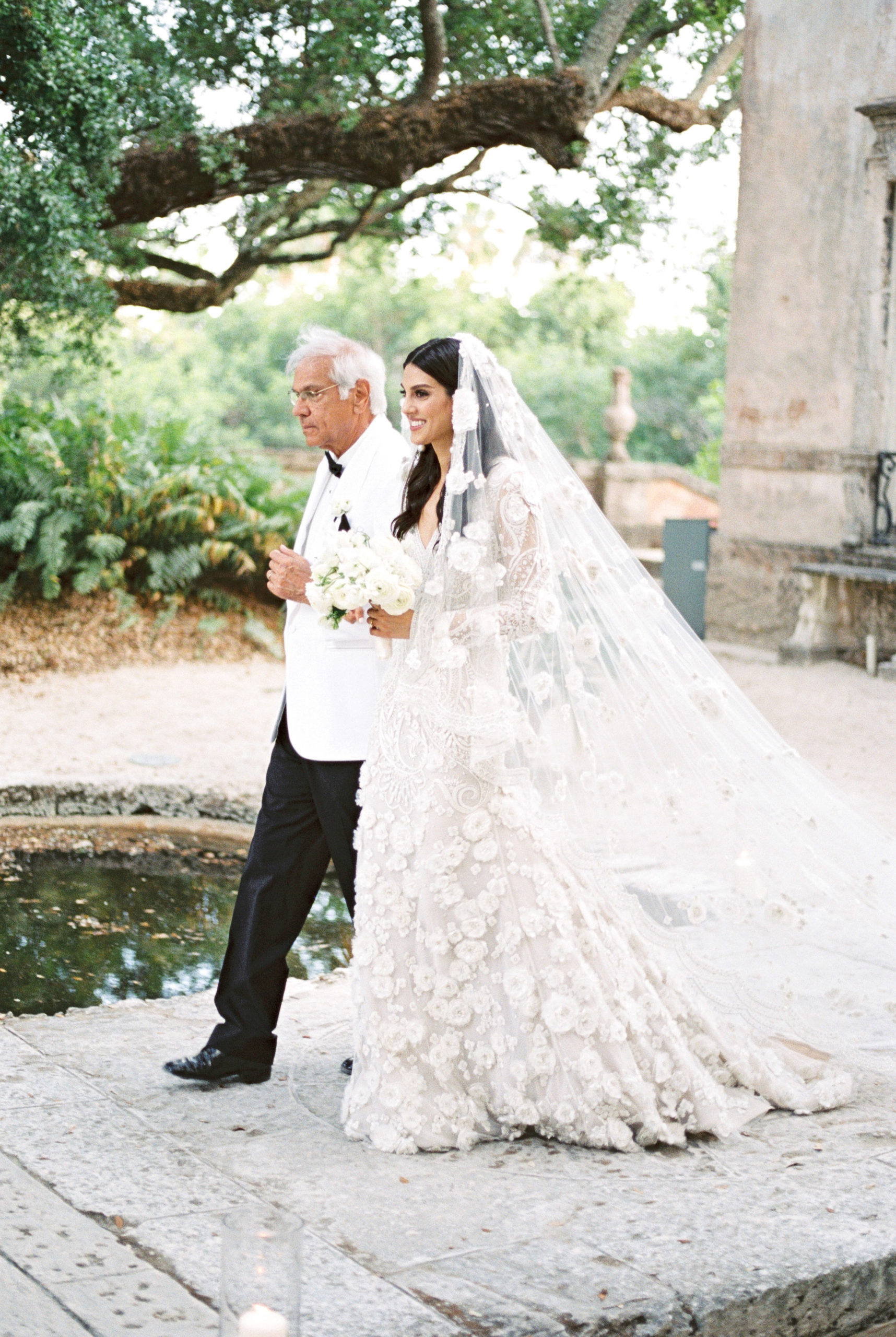 vizcaya-miami-destination-film-wedding-photographer-4443_21.jpg
