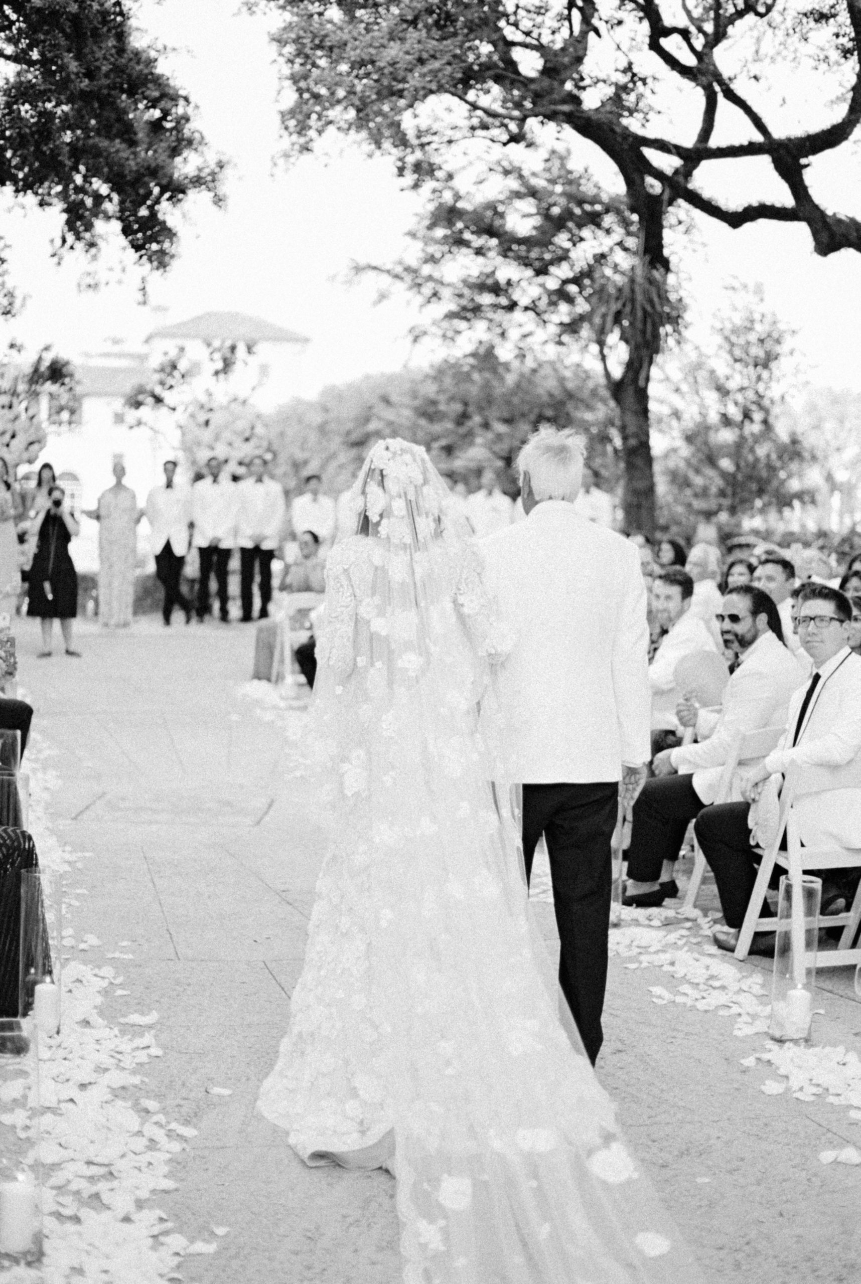 vizcaya-miami-destination-film-wedding-photographer-4443_23 (2).jpg