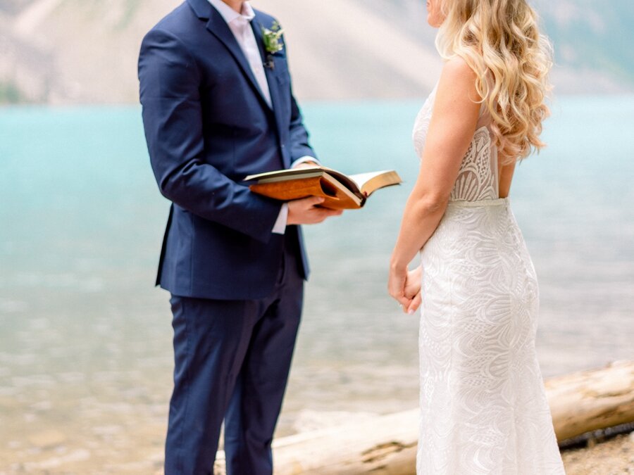 banff-canada-wedding-Moraine Lake-wedding-photographer-hunter-ryan-photo_2012.jpg