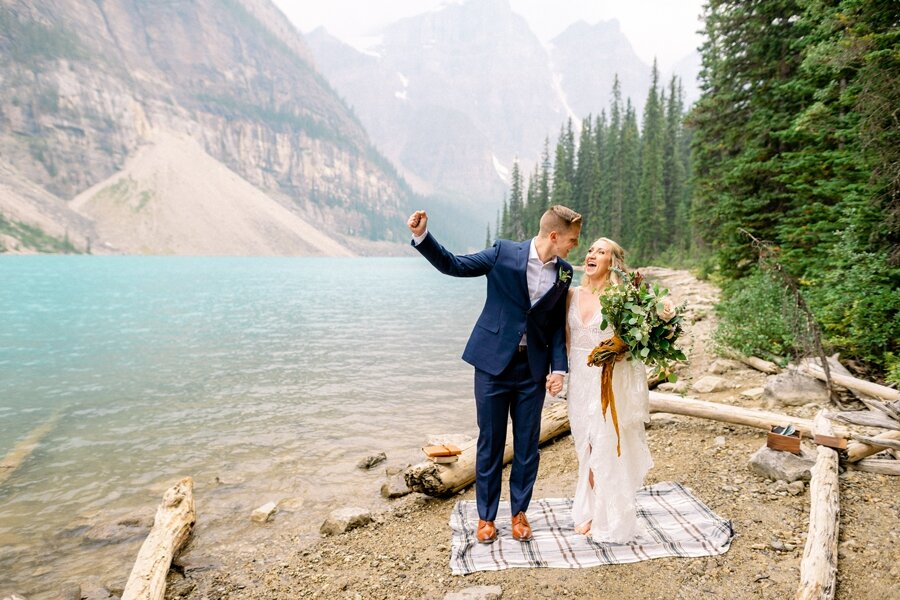 banff-canada-wedding-Moraine Lake-wedding-photographer-hunter-ryan-photo_2078.jpg
