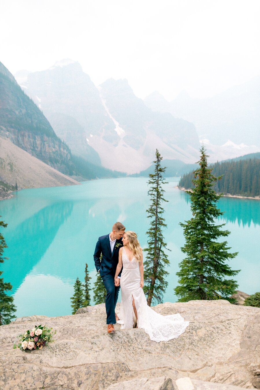banff-canada-wedding-Moraine Lake-wedding-photographer-hunter-ryan-photo_2087.jpg