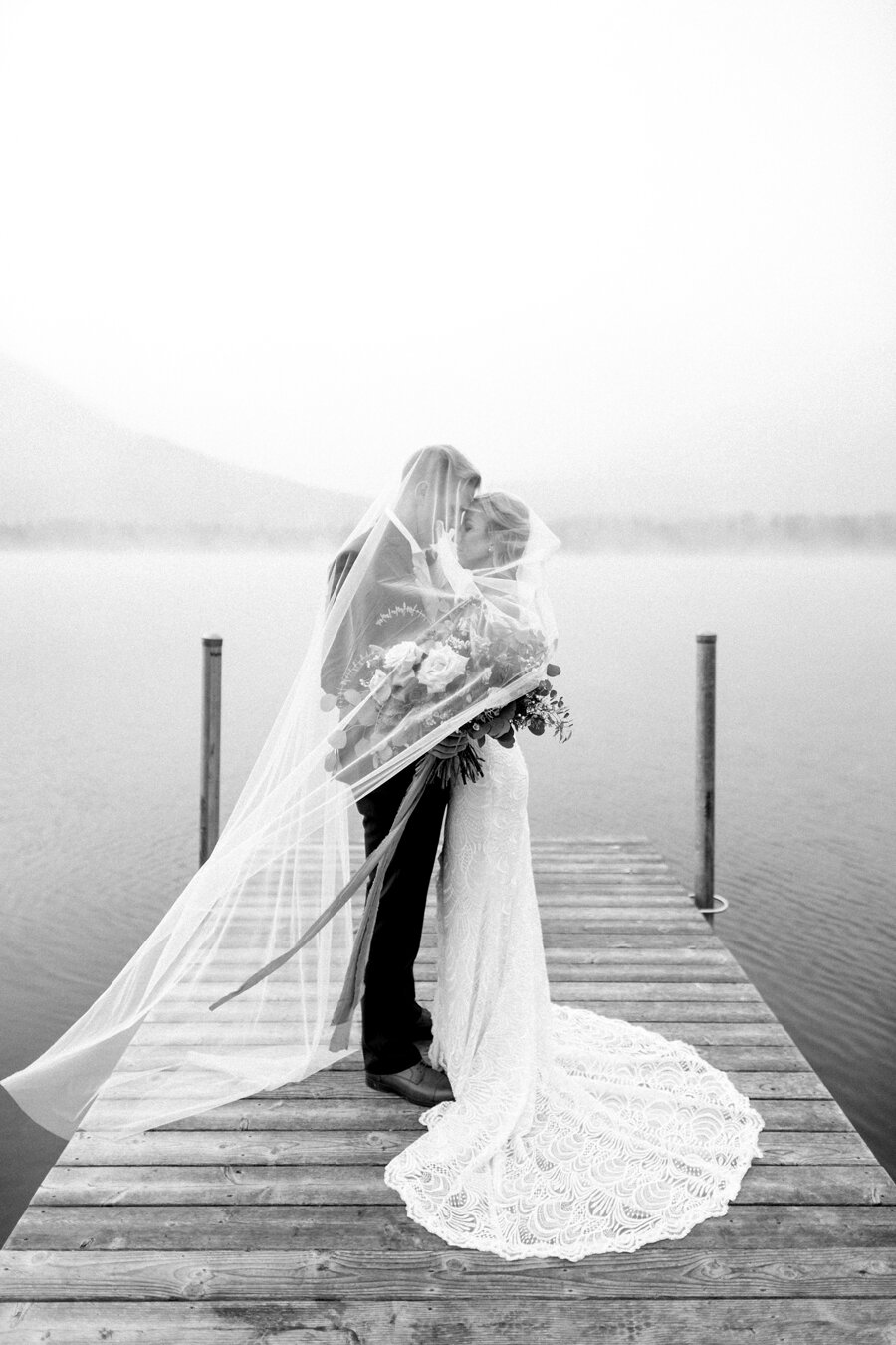banff-canada-wedding-Moraine Lake-wedding-photographer-hunter-ryan-photo_2103.jpg