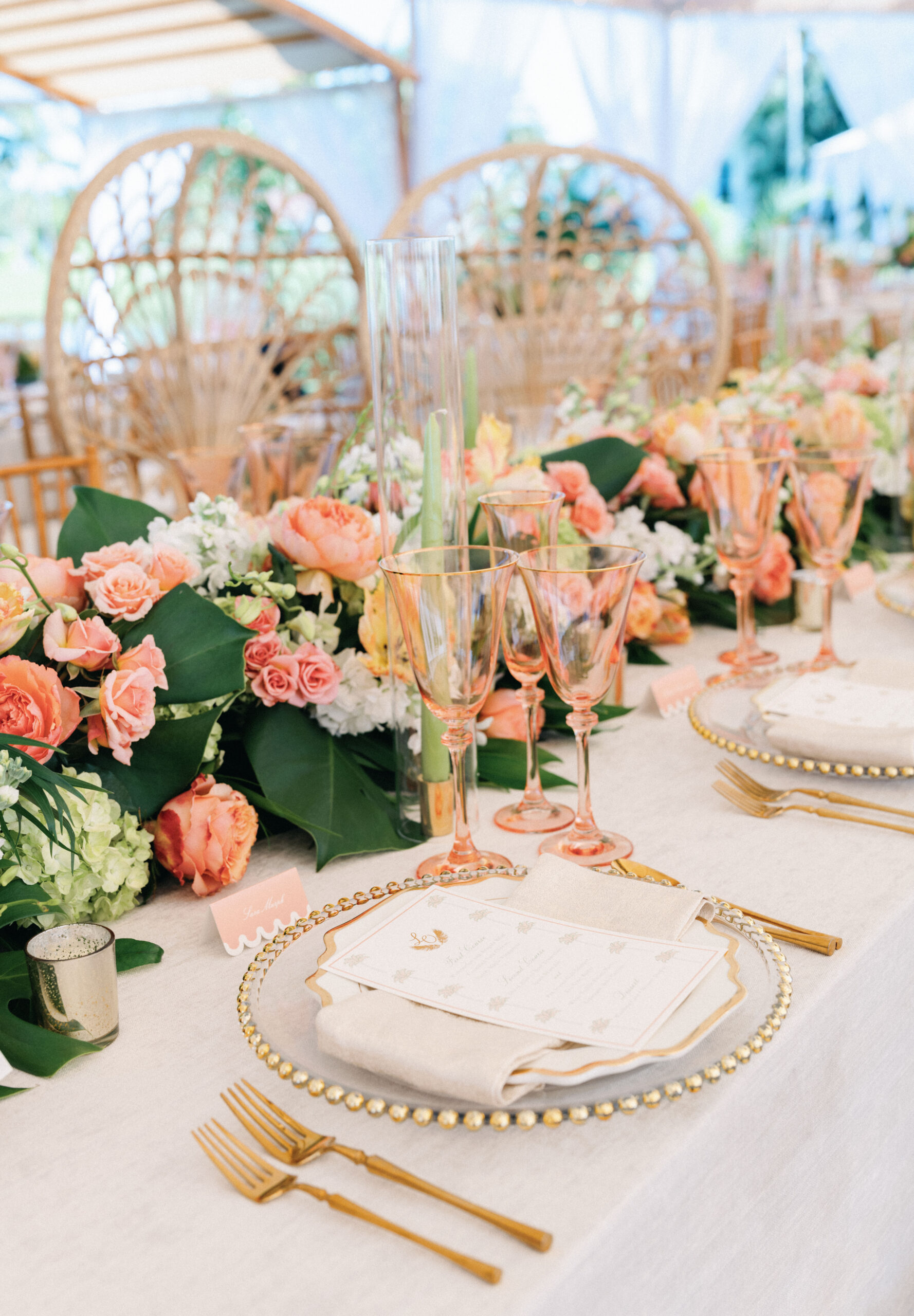 Pink, peach and coral wedding decor